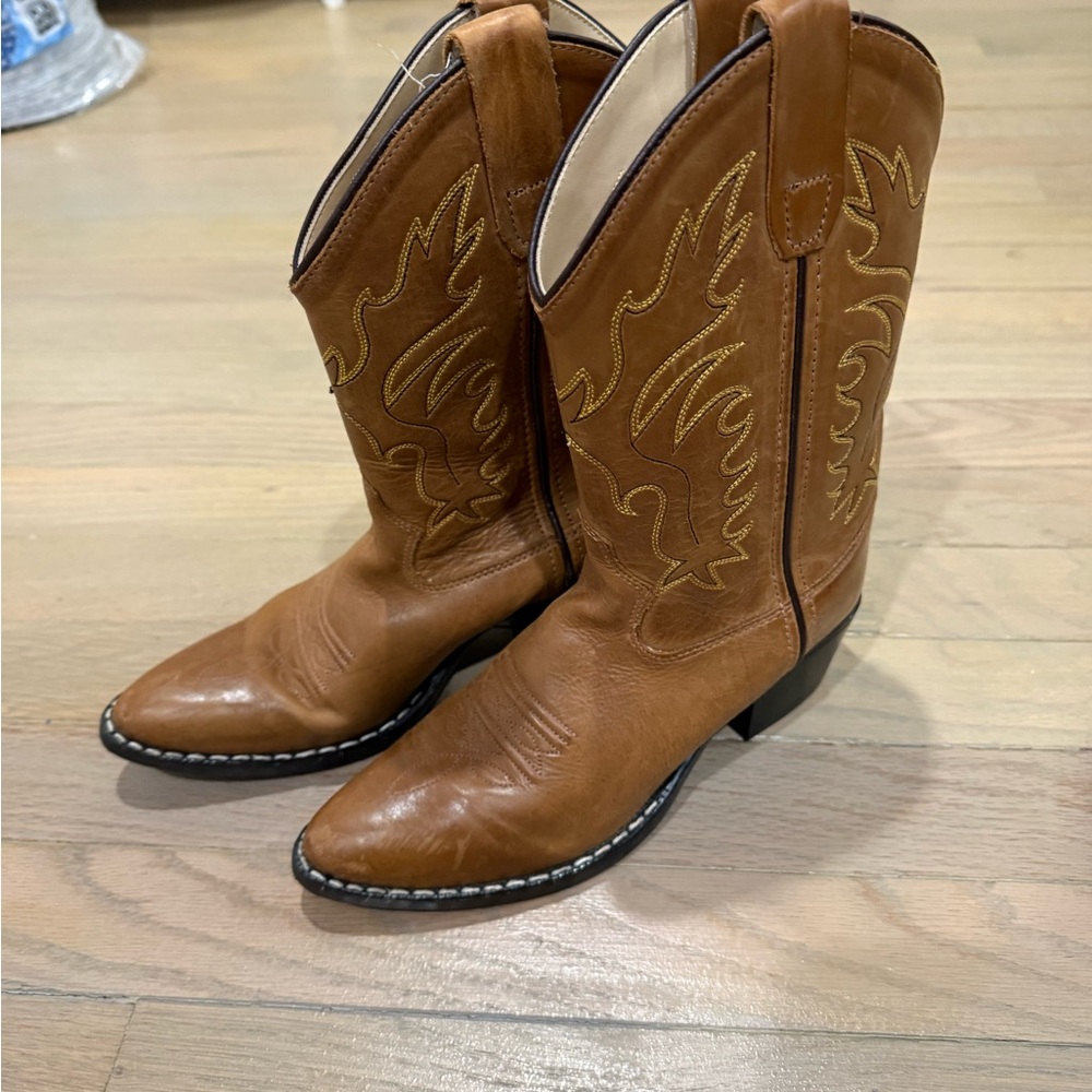 Old West Cream Cowboy Boots